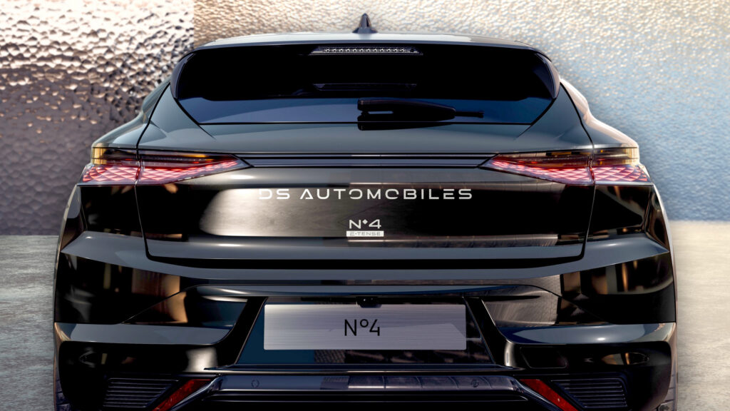  The Most Chic Hatch From Stellantis Just Got a New Identity
